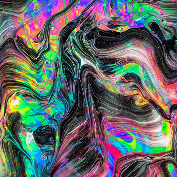Ilustración para una proyección. Volvcado de botes de pintura y movimiento del lienzo.